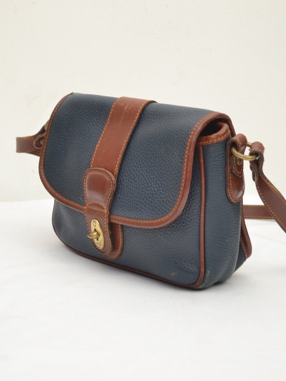 Coach Vintage Sheridan Leather Crossbody bag - Picture 2 of 11